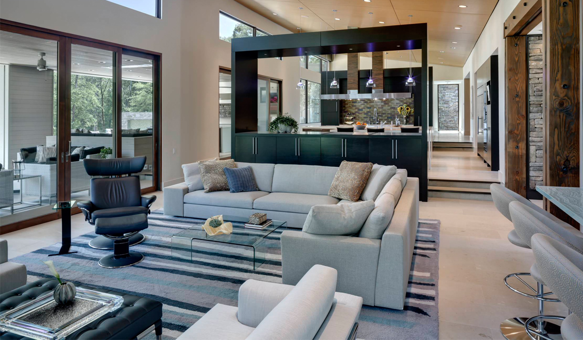 Преимущества использования угловых диванов в интерьере гостиной