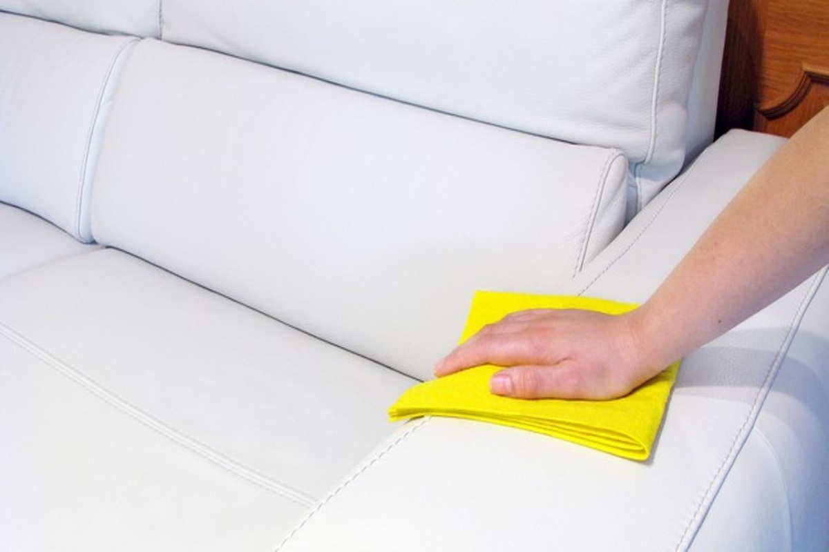 Как быстро почистить диван в домашних условиях - магазин мебели Dommino